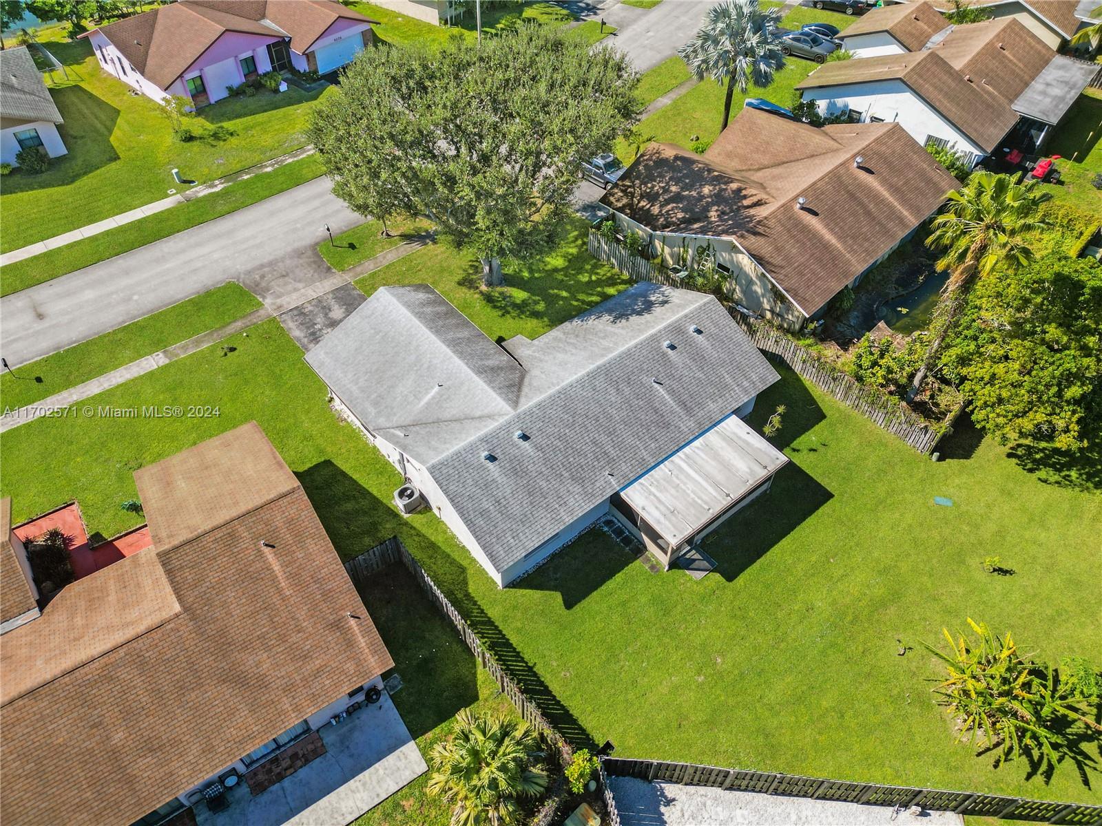 9227 NW 48th St, Sunrise, Florida image 3