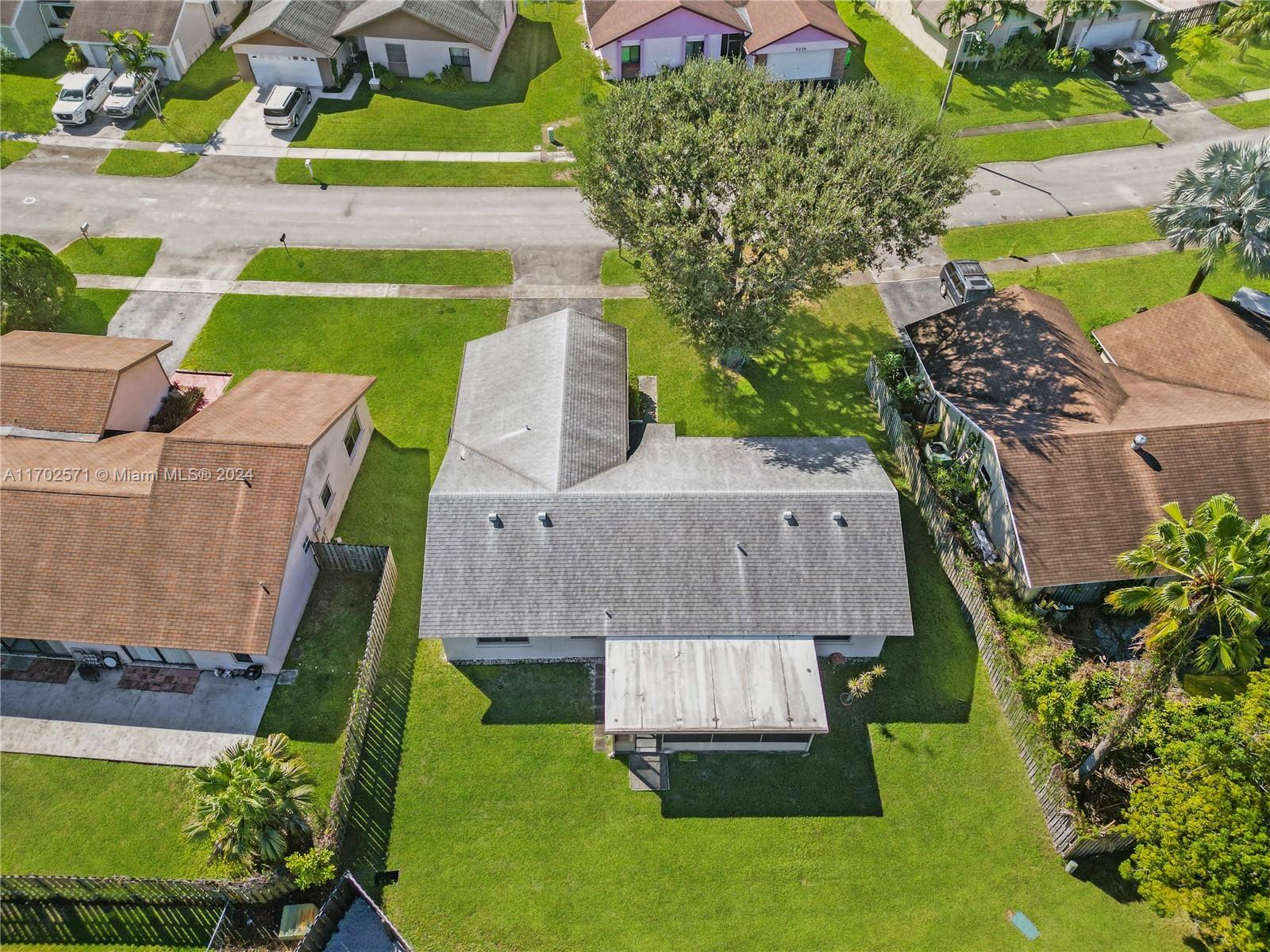 9227 NW 48th St, Sunrise, Florida image 47