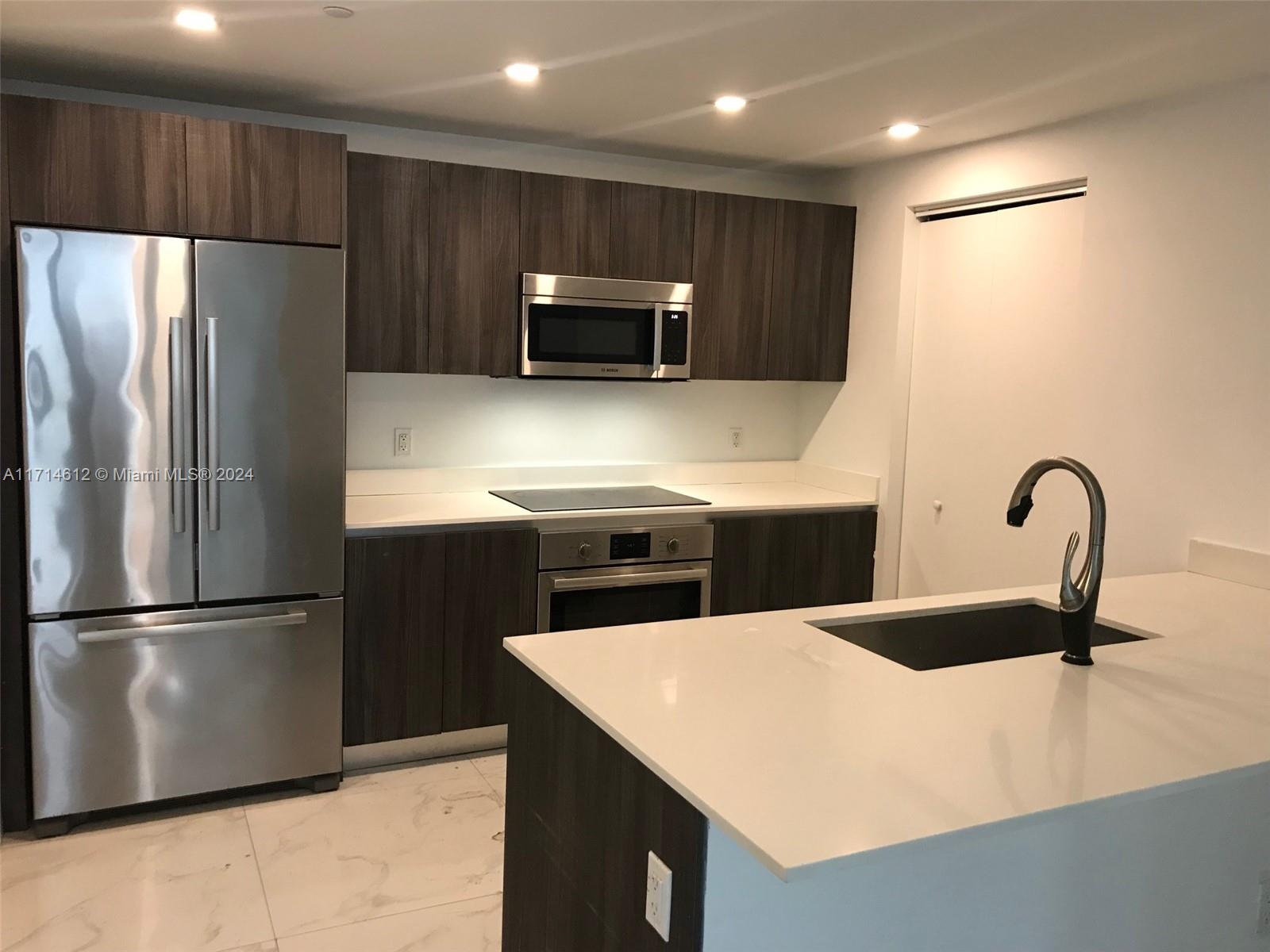 488 NE 18th St #2410, Miami FL 33132