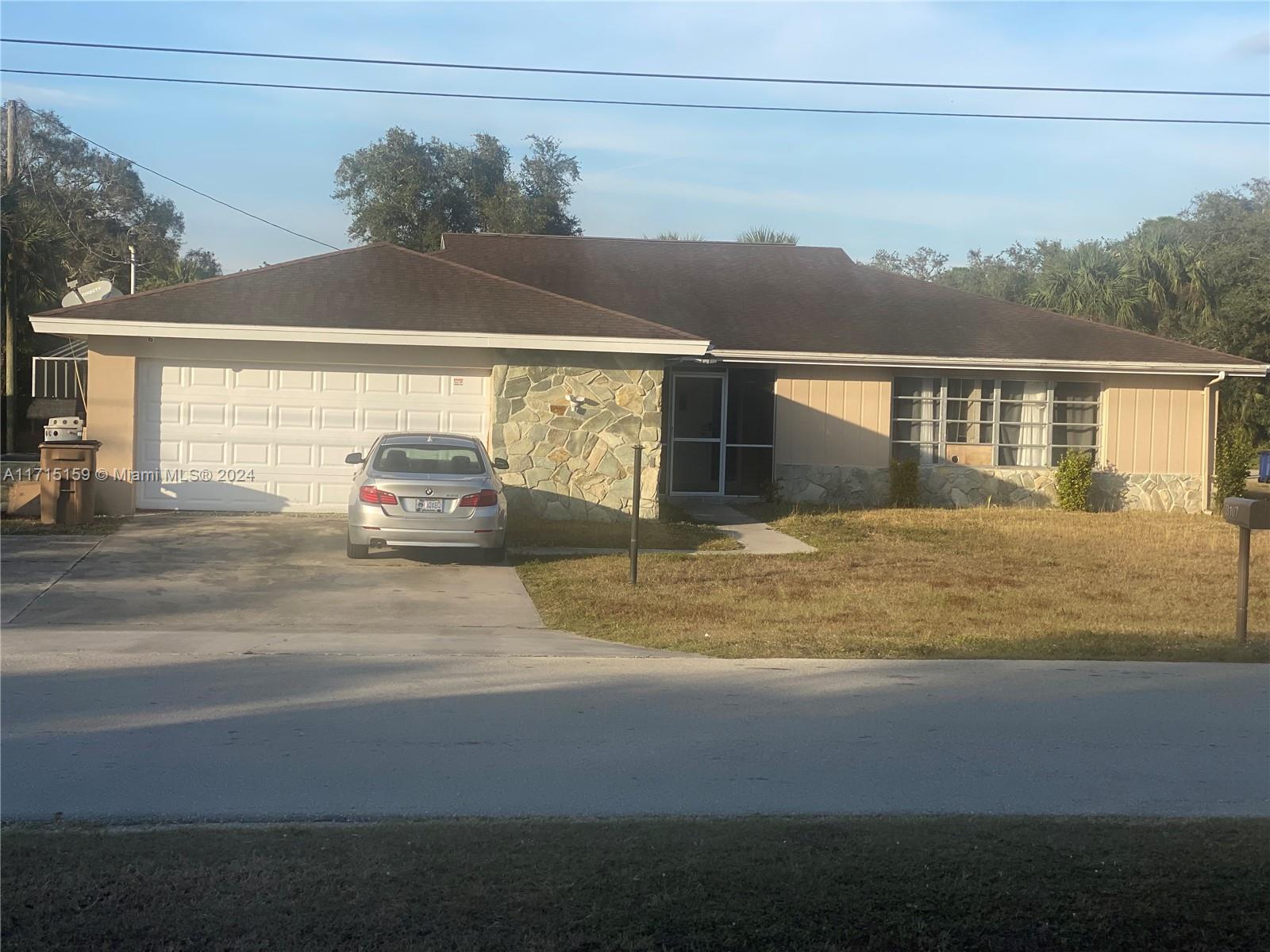 3107 E 6 St, Lehigh Acres, Florida image 1