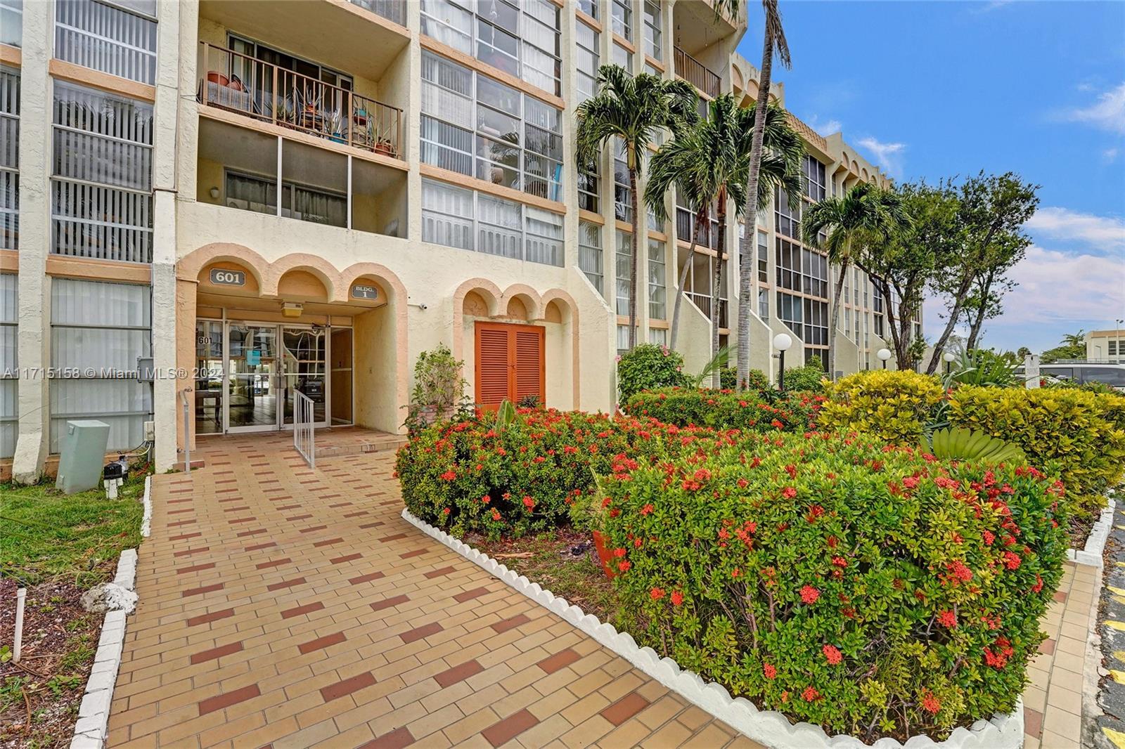 601 Three Islands Blvd #205, Hallandale Beach, Florida image 2