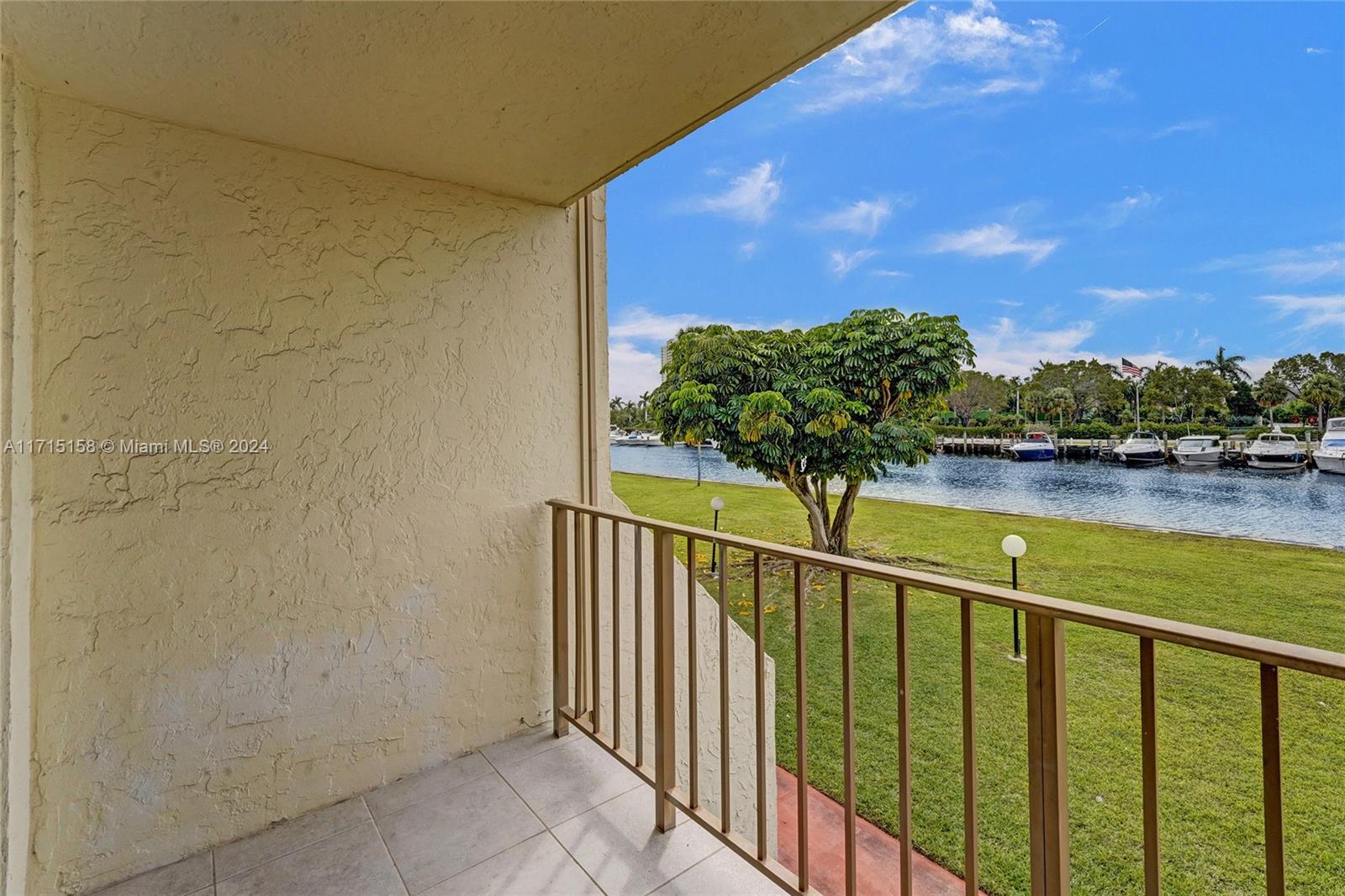 601 Three Islands Blvd #205, Hallandale Beach, Florida image 40