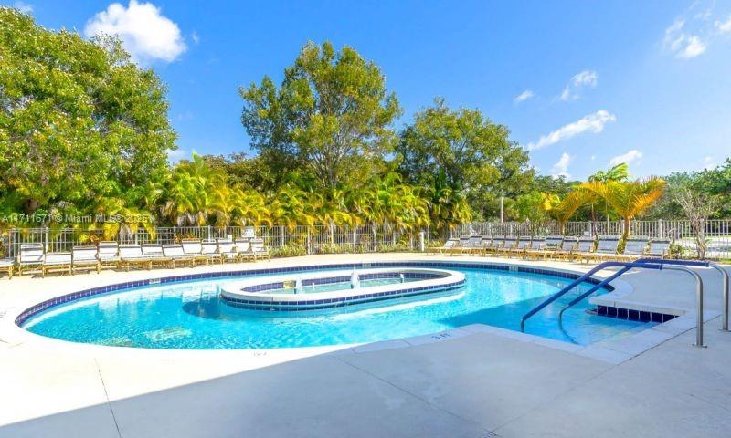 13000 SW 15th Ct #111U, Pembroke Pines, Florida image 35