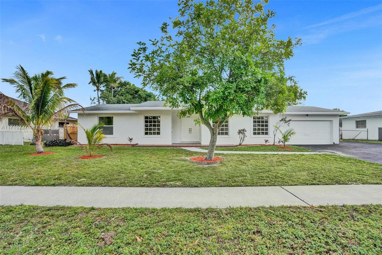 4330 NW 7th Ct, Plantation, Florida image 1