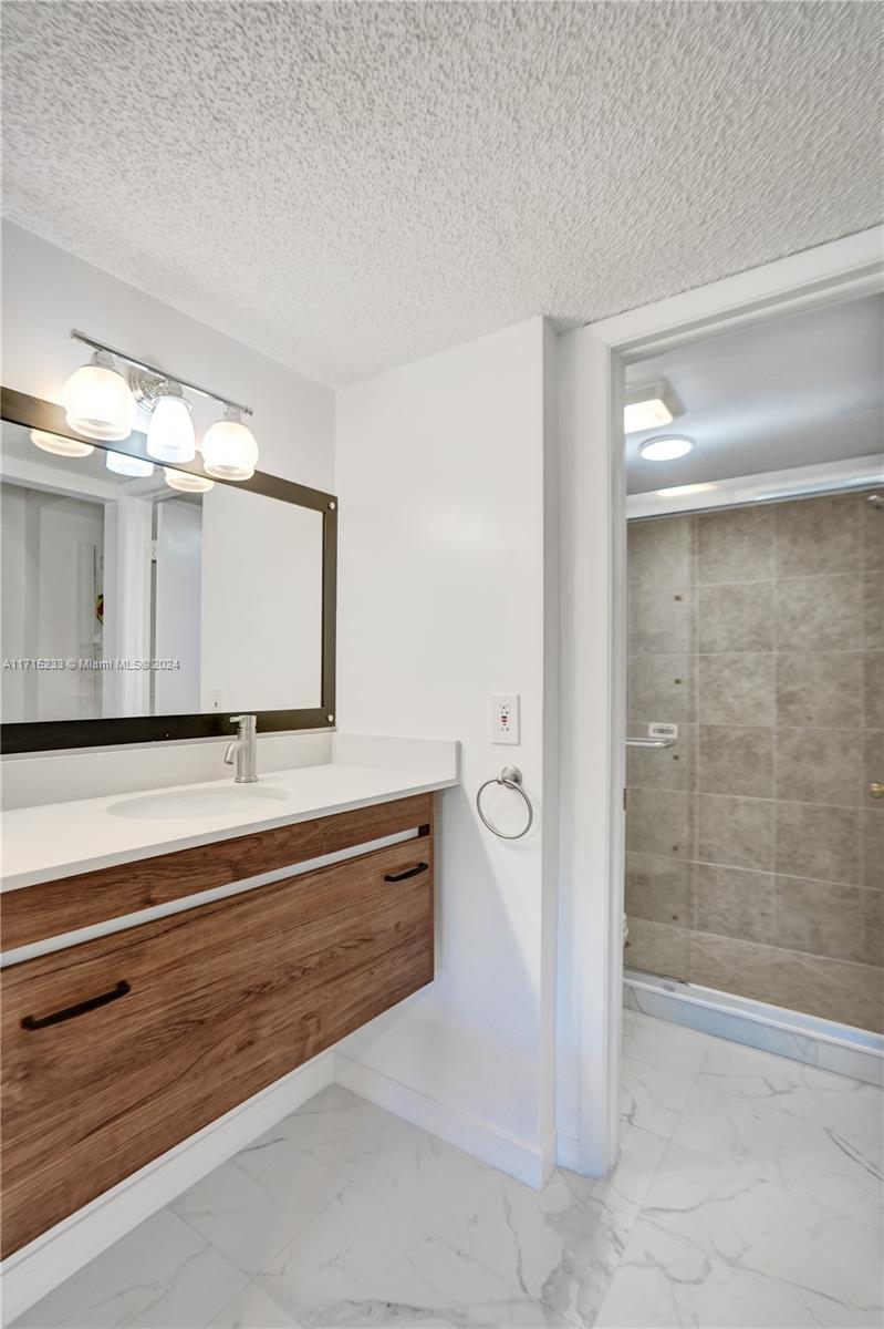 6075 N Sabal Palm Blvd #212, Tamarac, Florida image 12