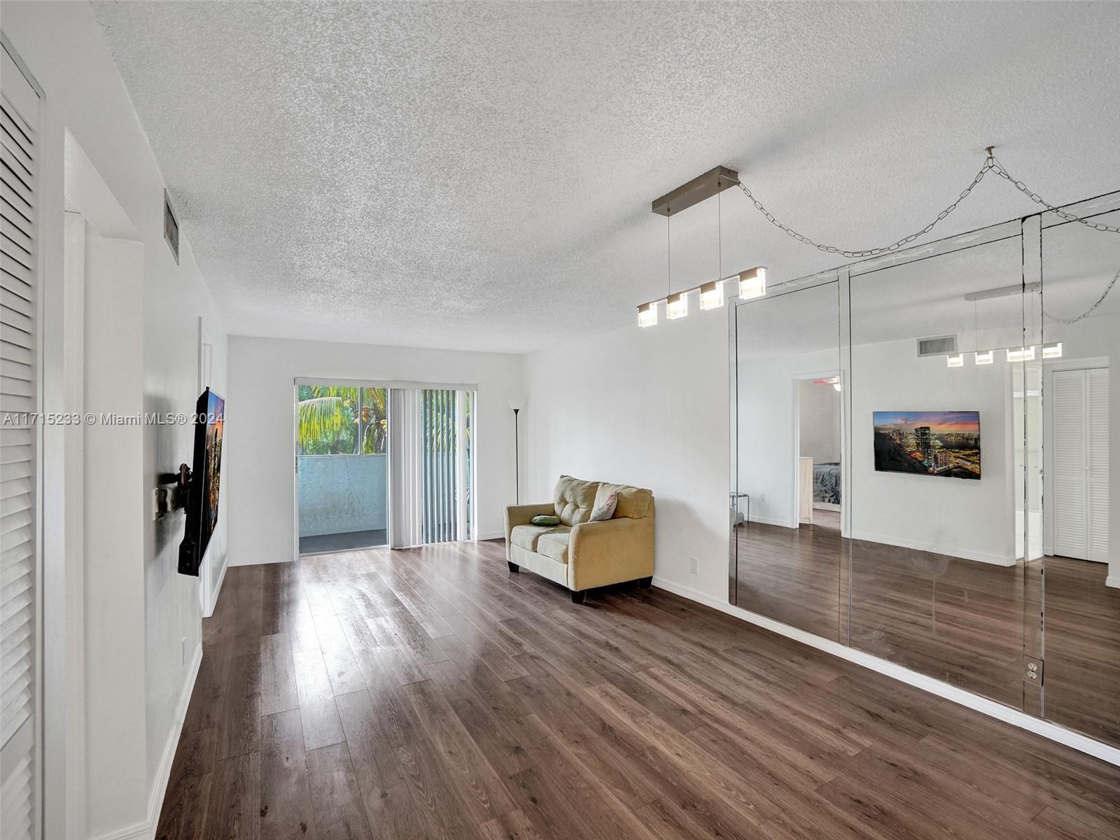 6075 N Sabal Palm Blvd #212, Tamarac, Florida image 15