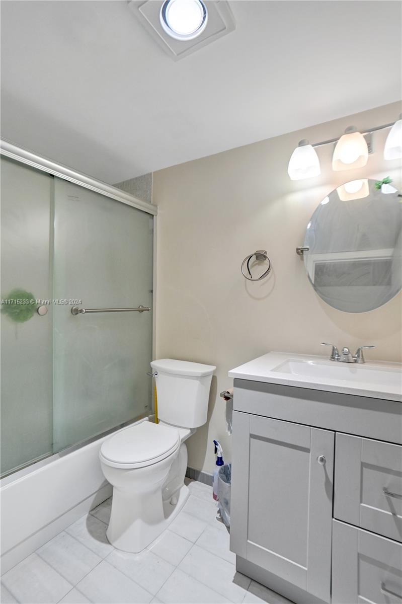 6075 N Sabal Palm Blvd #212, Tamarac, Florida image 18