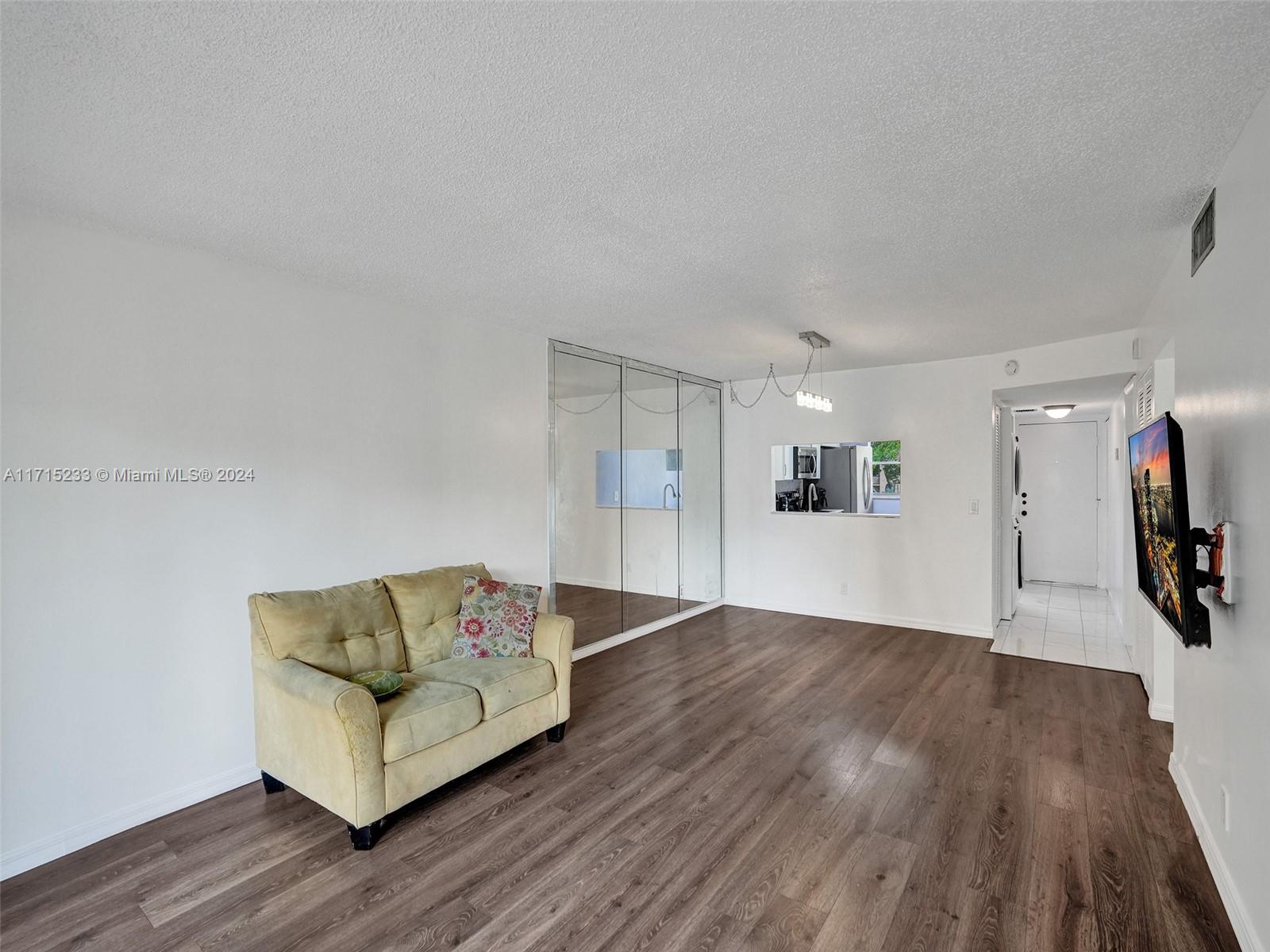 6075 N Sabal Palm Blvd #212, Tamarac, Florida image 19