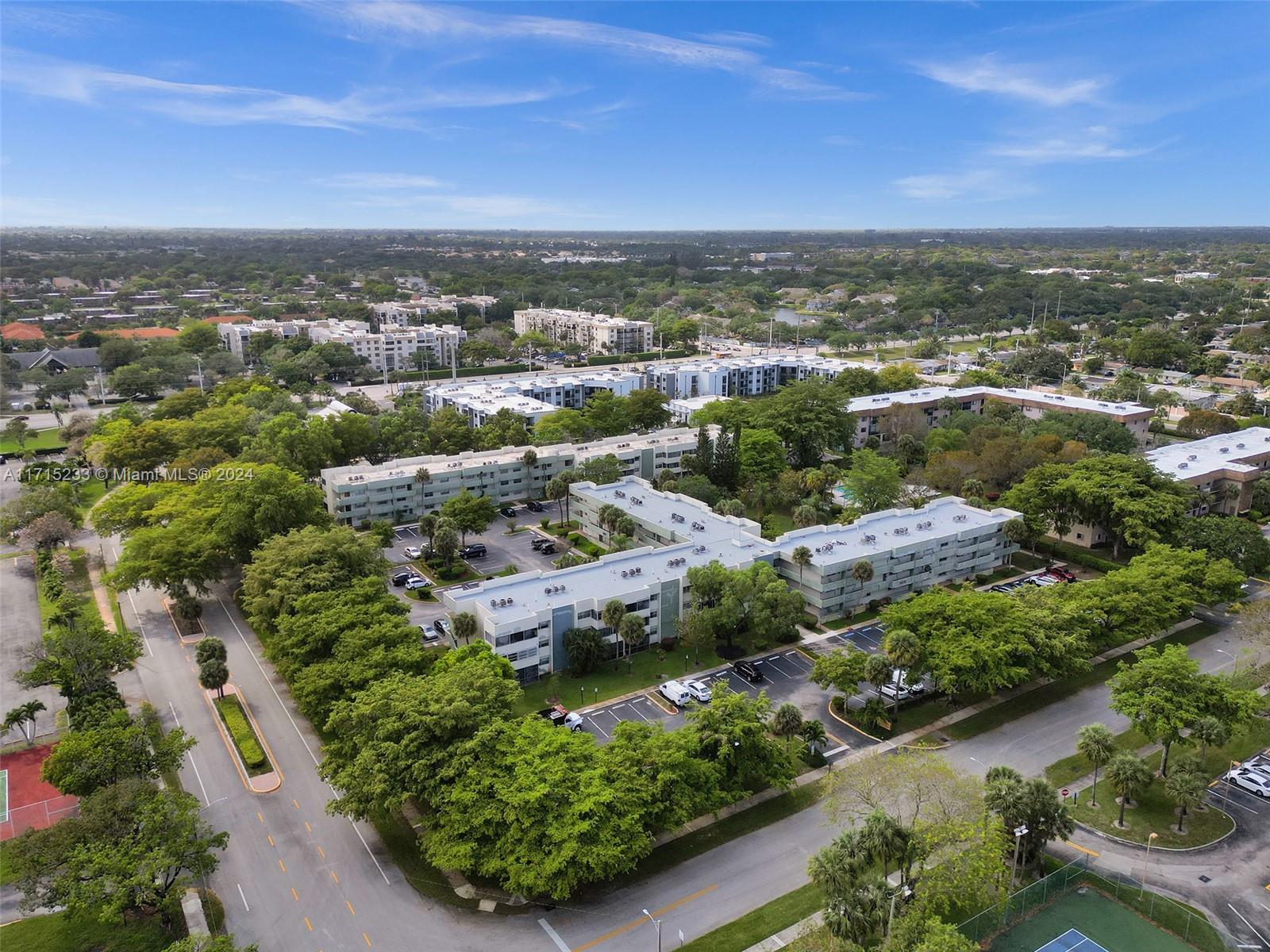 6075 N Sabal Palm Blvd #212, Tamarac, Florida image 35