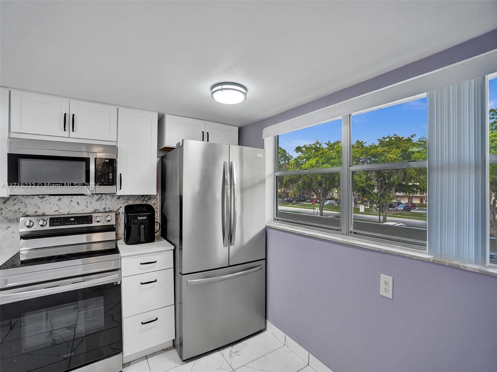 6075 N Sabal Palm Blvd #212, Tamarac, Florida image 4