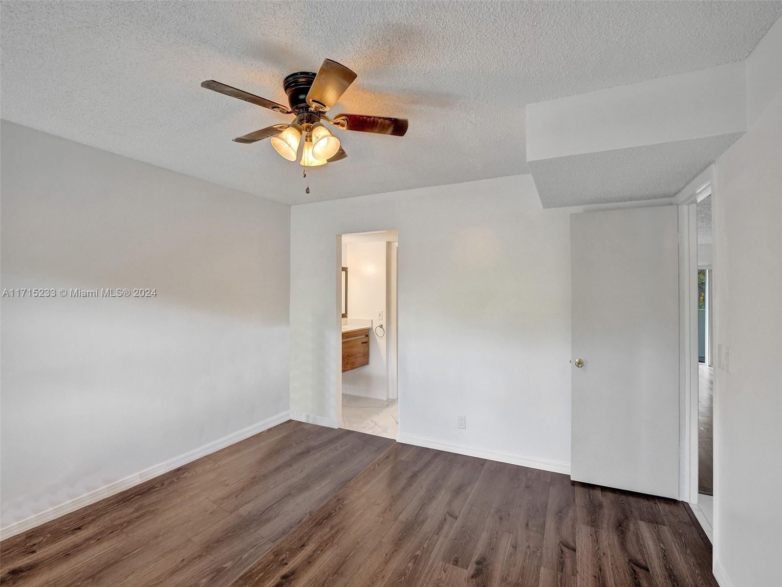 6075 N Sabal Palm Blvd #212, Tamarac, Florida image 9
