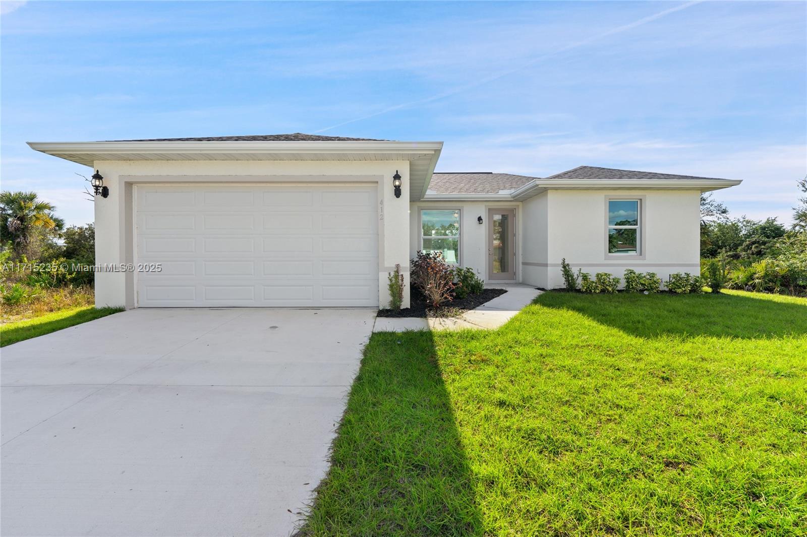 957 Commodore St, Lehigh Acres, Florida image 1