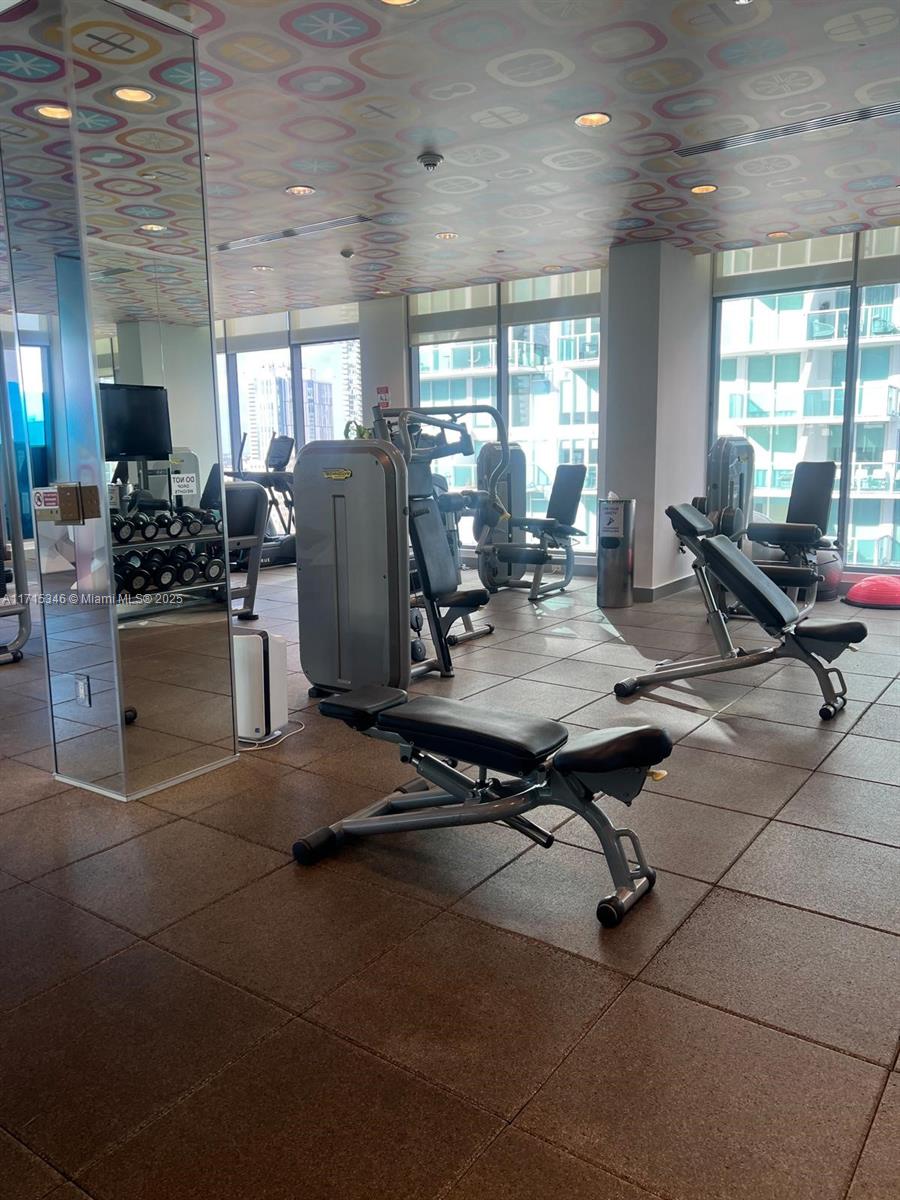 31 SE 6th St #1703, Miami, Florida image 17