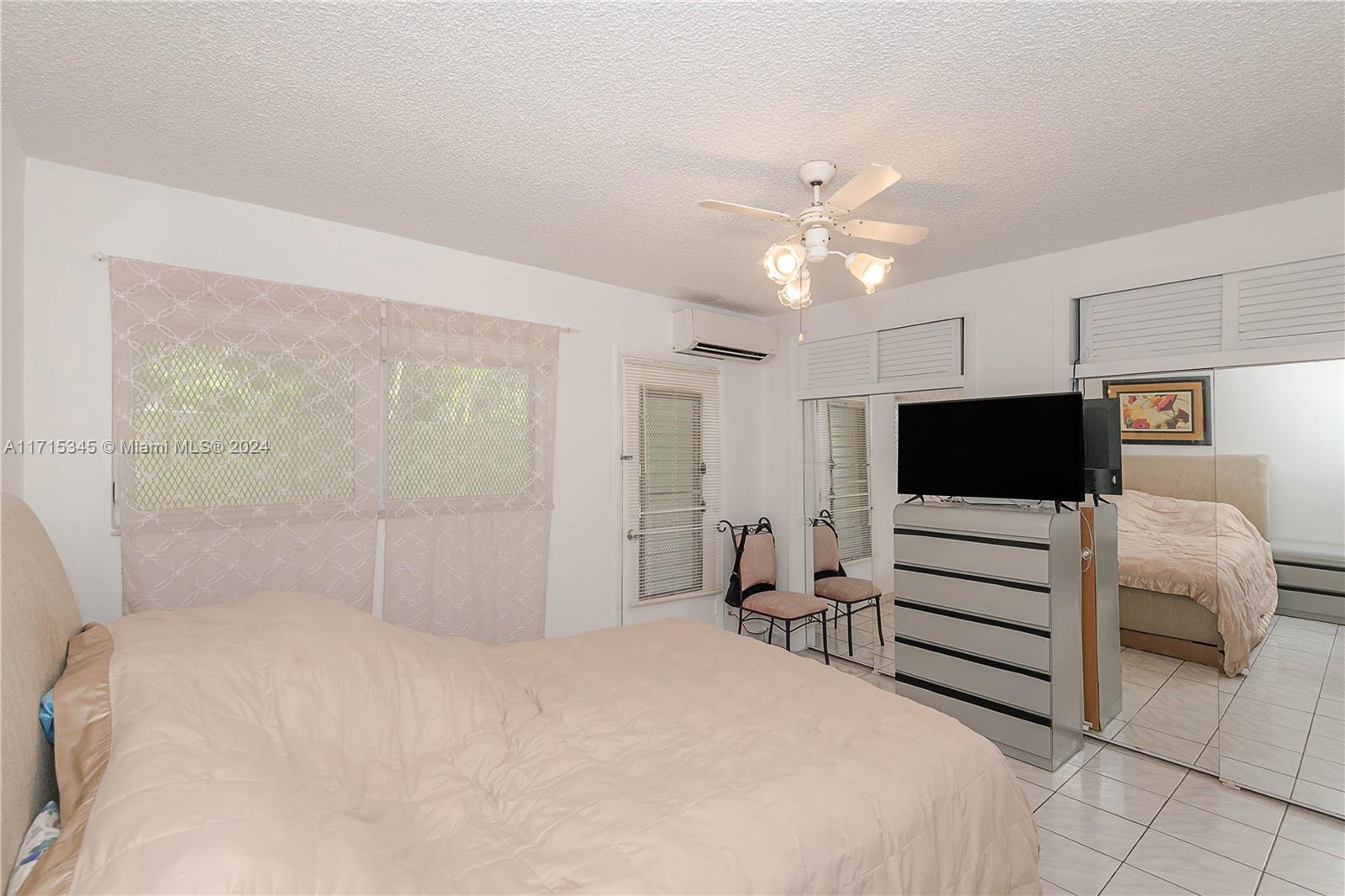 815 SW 10th Ter #18V, Hallandale Beach, Florida image 15