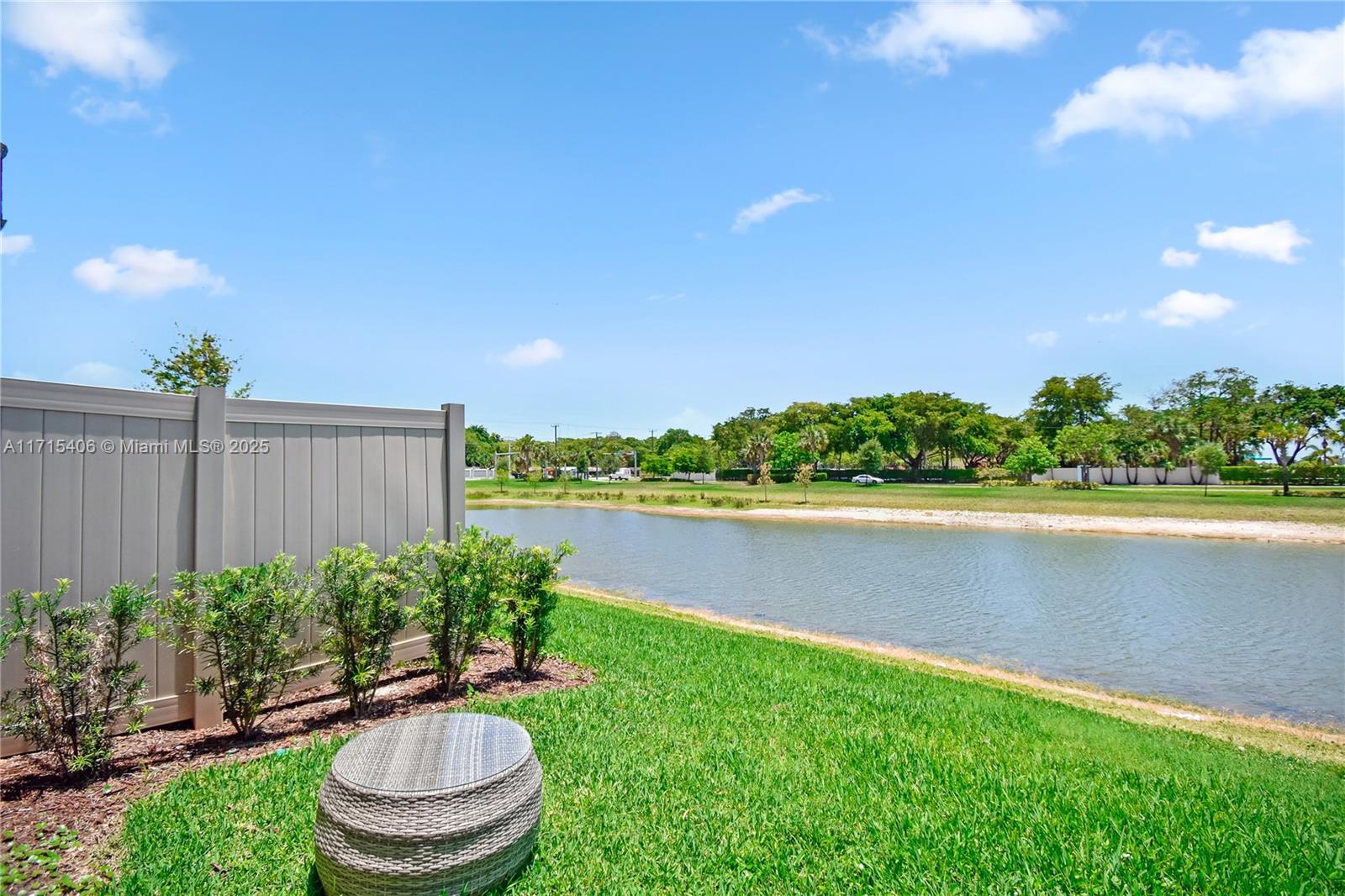 2156 S Appleton Cir S #2156, Oakland Park, Florida image 3