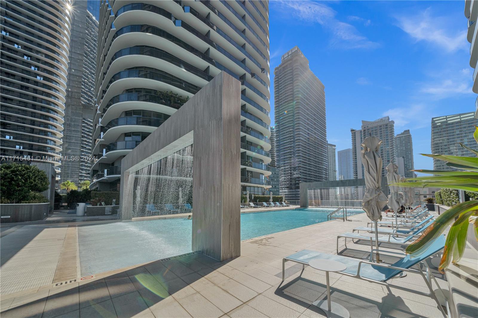 55 SW 9th St #3404, Miami FL 33130