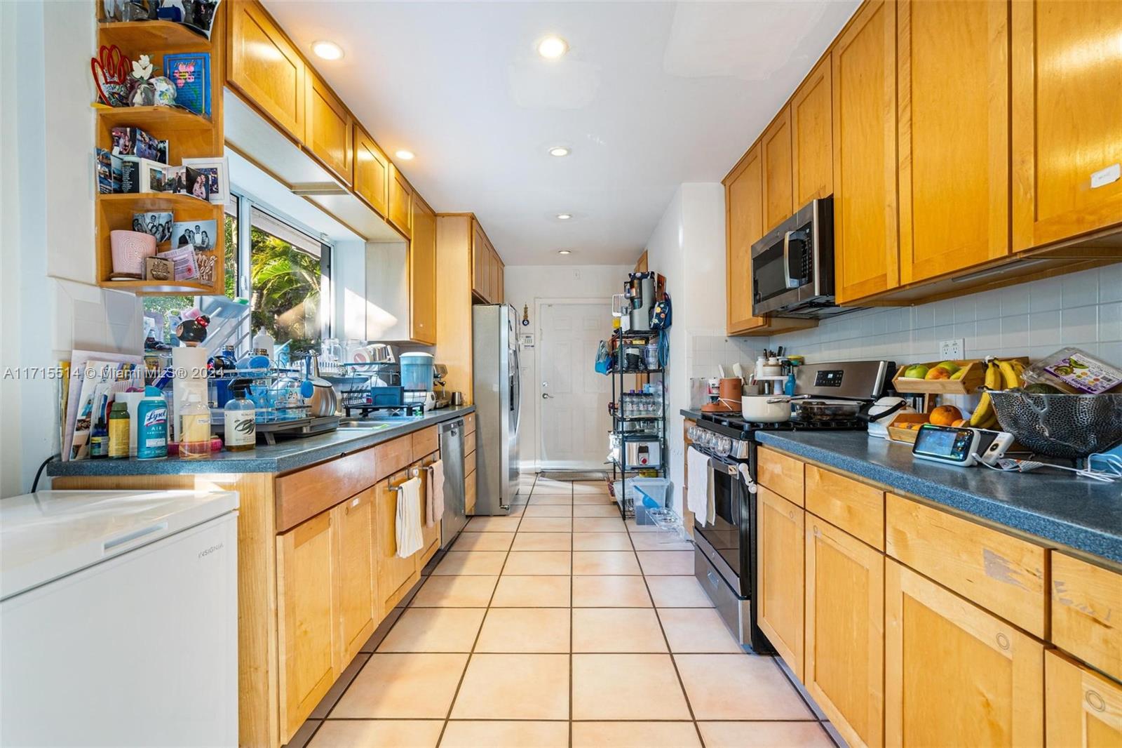 Listing Photo 11