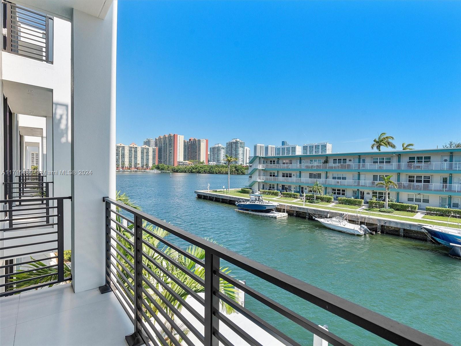 4002 NE 167 St, North Miami Beach, Florida image 27