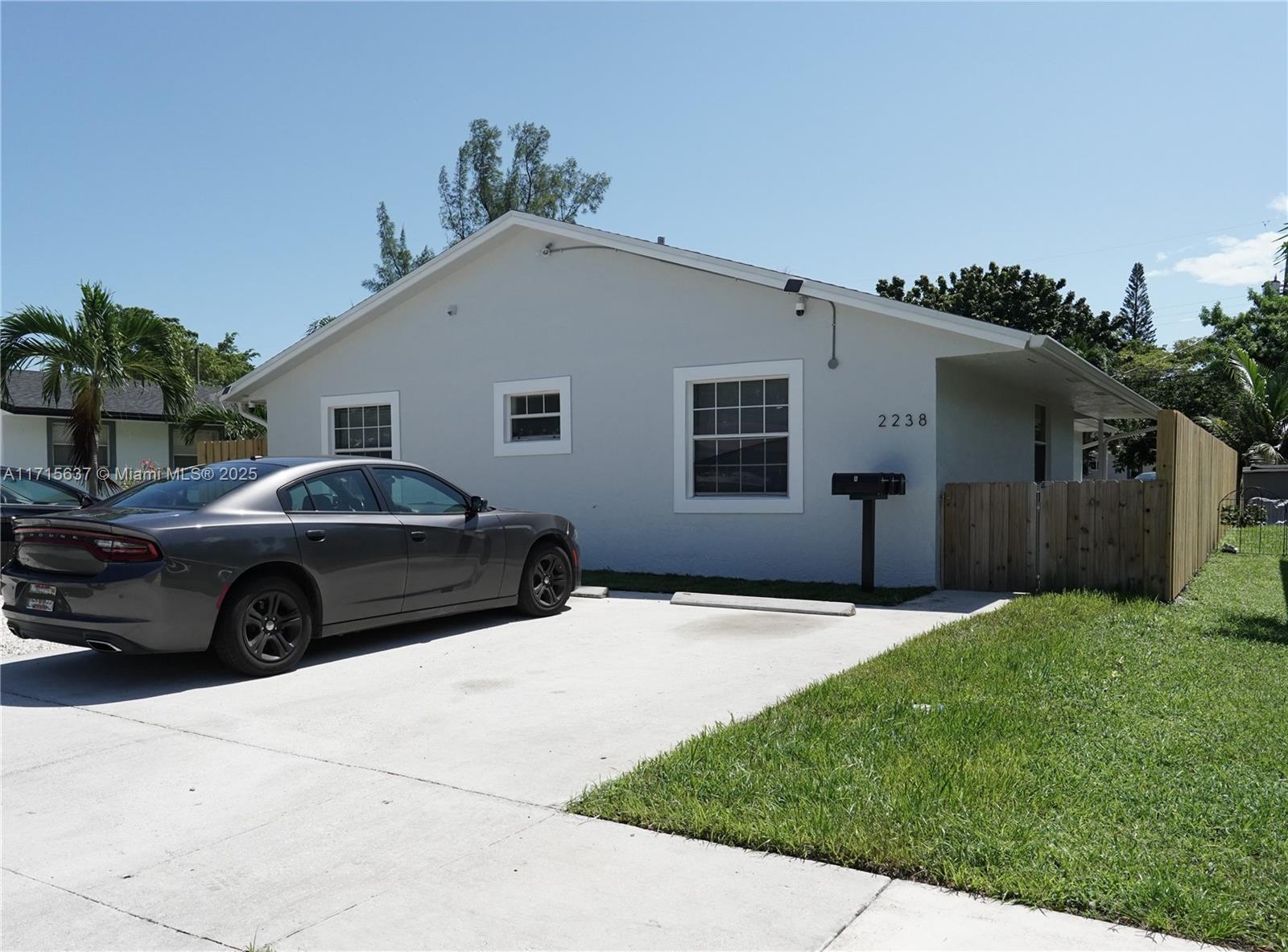 2238 Liberty St, Hollywood, Florida image 38