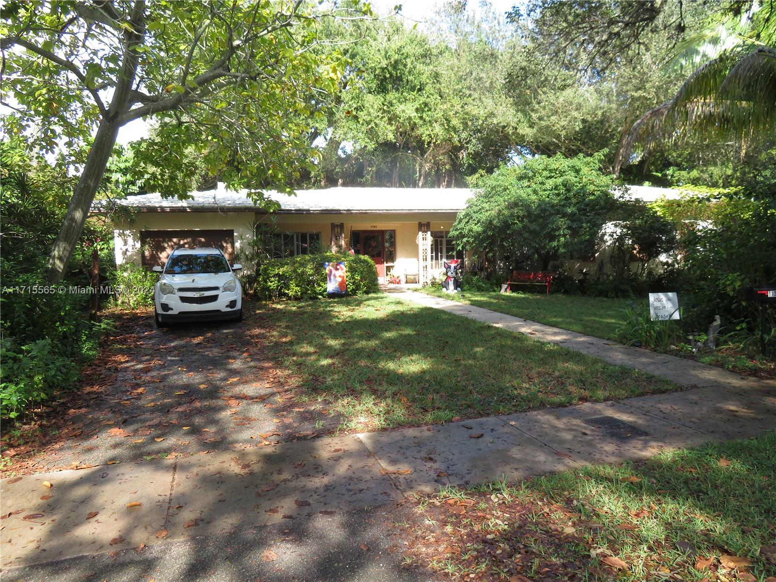 1131 Catalonia Ave, Coral Gables FL 33134
