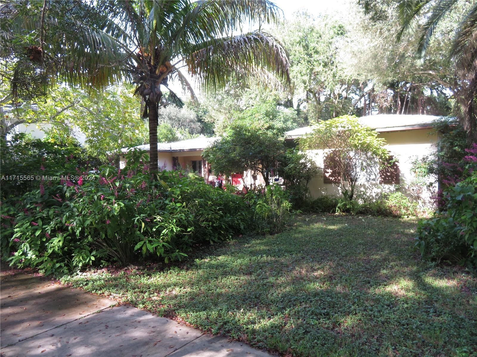 1131 Catalonia Ave, Coral Gables FL 33134