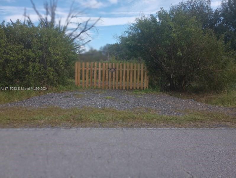 635 N Quebrada, Clewiston, Florida image 1