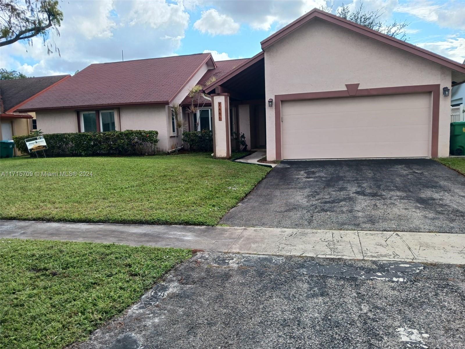 7446 NW 47th Pl, Lauderhill, Florida image 1