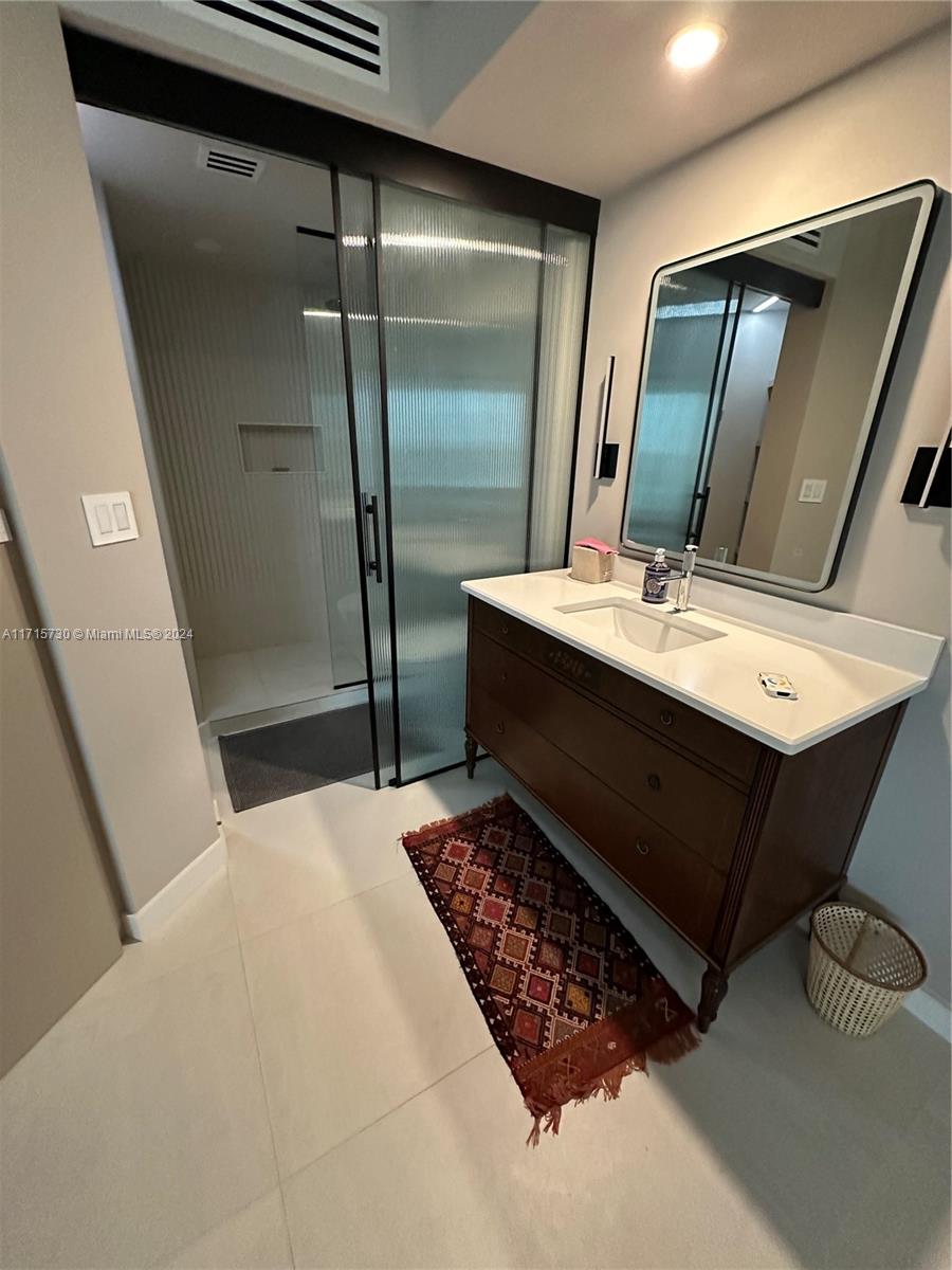 4250 Biscayne Blvd #702, Miami FL 33137
