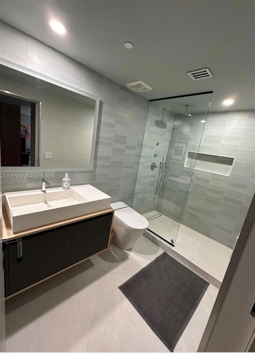 4250 Biscayne Blvd #702, Miami FL 33137