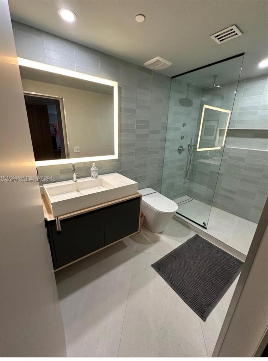 4250 Biscayne Blvd #702, Miami FL 33137