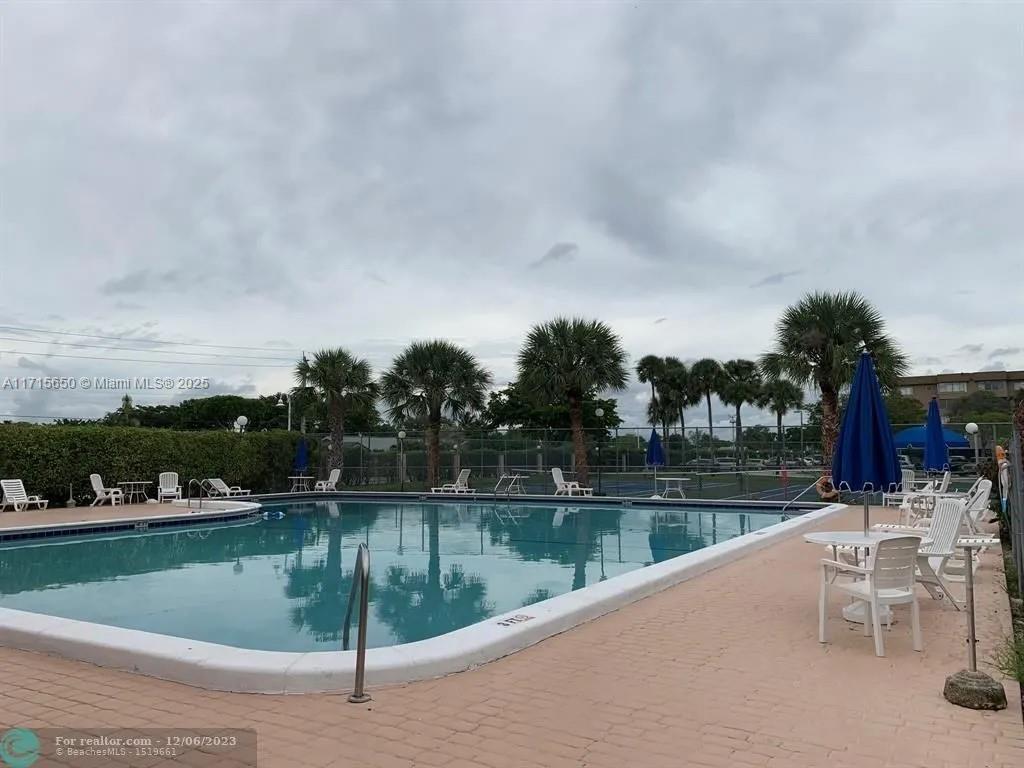 8020 Hampton Blvd #309, North Lauderdale, Florida image 10