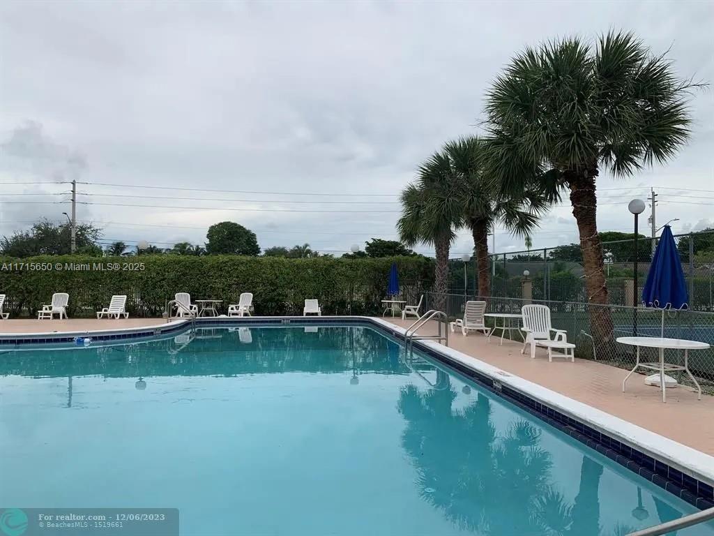 8020 Hampton Blvd #309, North Lauderdale, Florida image 11