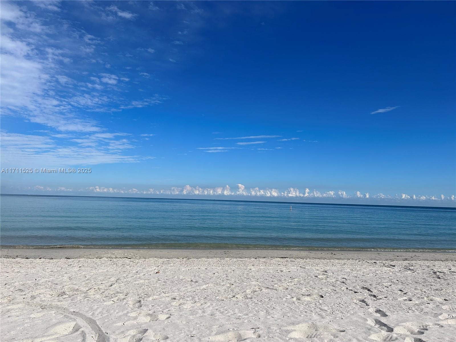 881 Ocean Dr #L5, Key Biscayne FL 33149