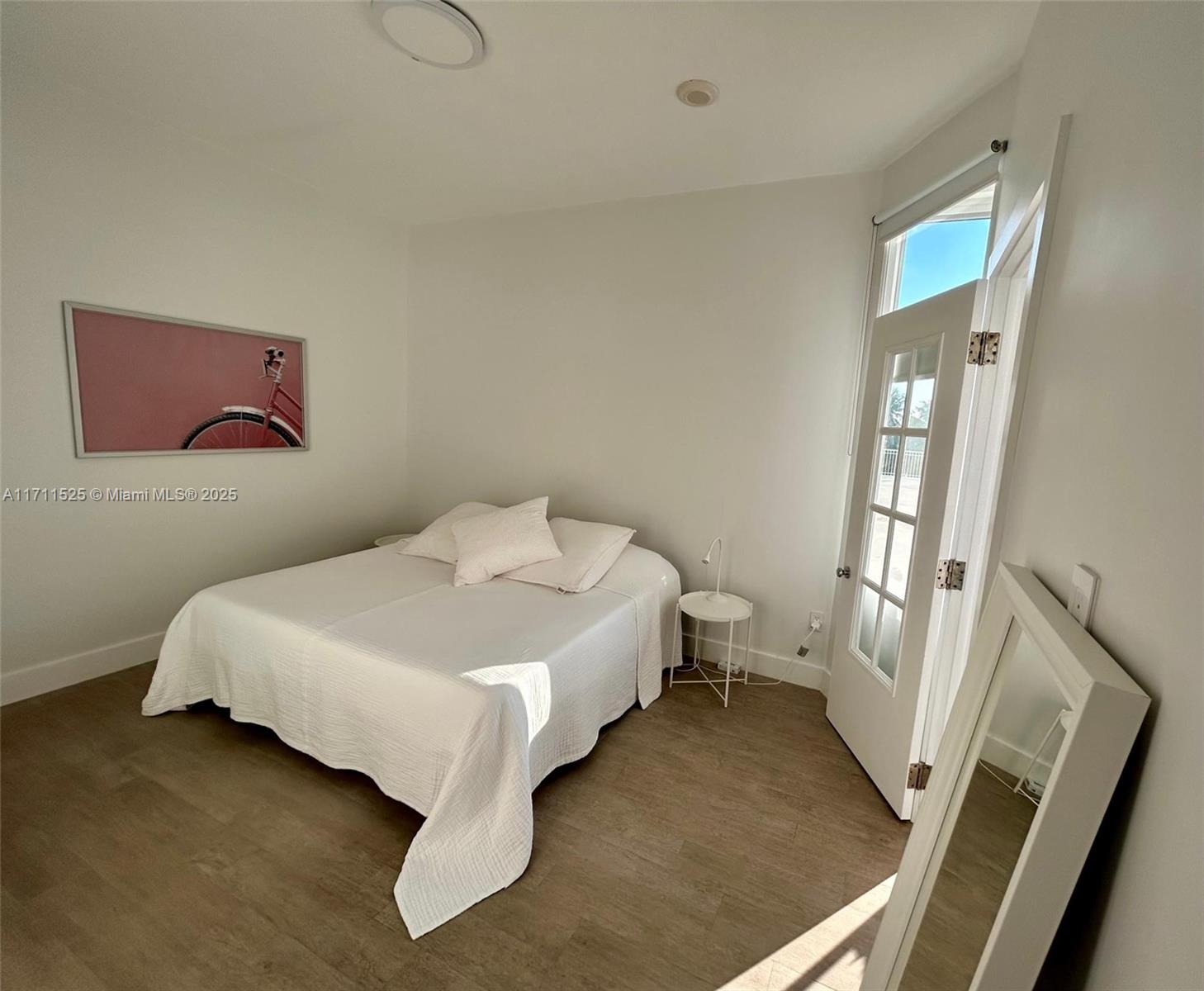 881 Ocean Dr #L5, Key Biscayne FL 33149