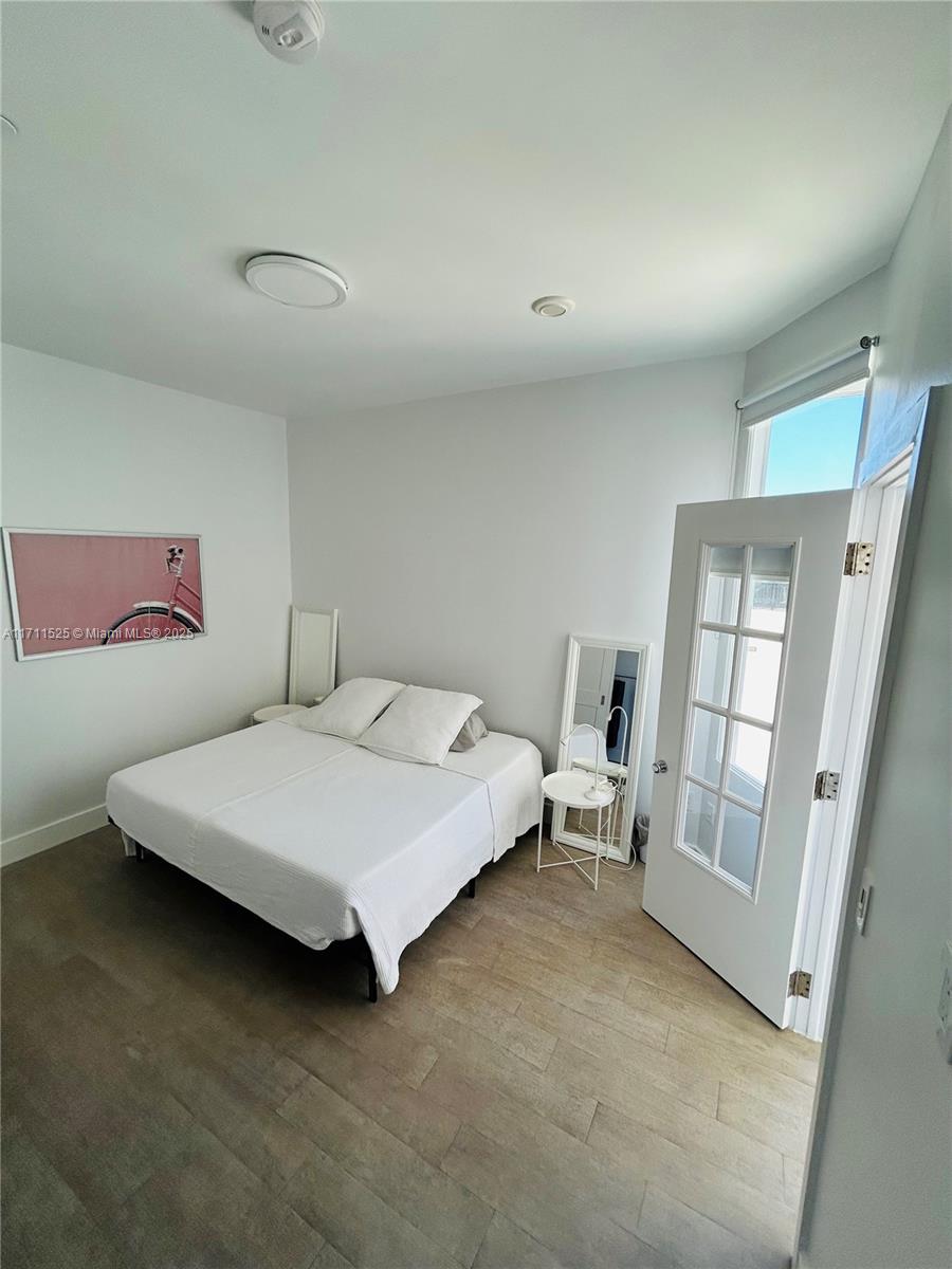 881 Ocean Dr #L5, Key Biscayne FL 33149