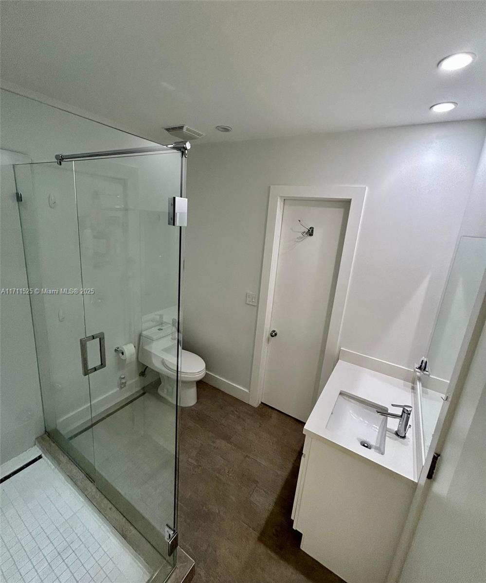881 Ocean Dr #L5, Key Biscayne FL 33149