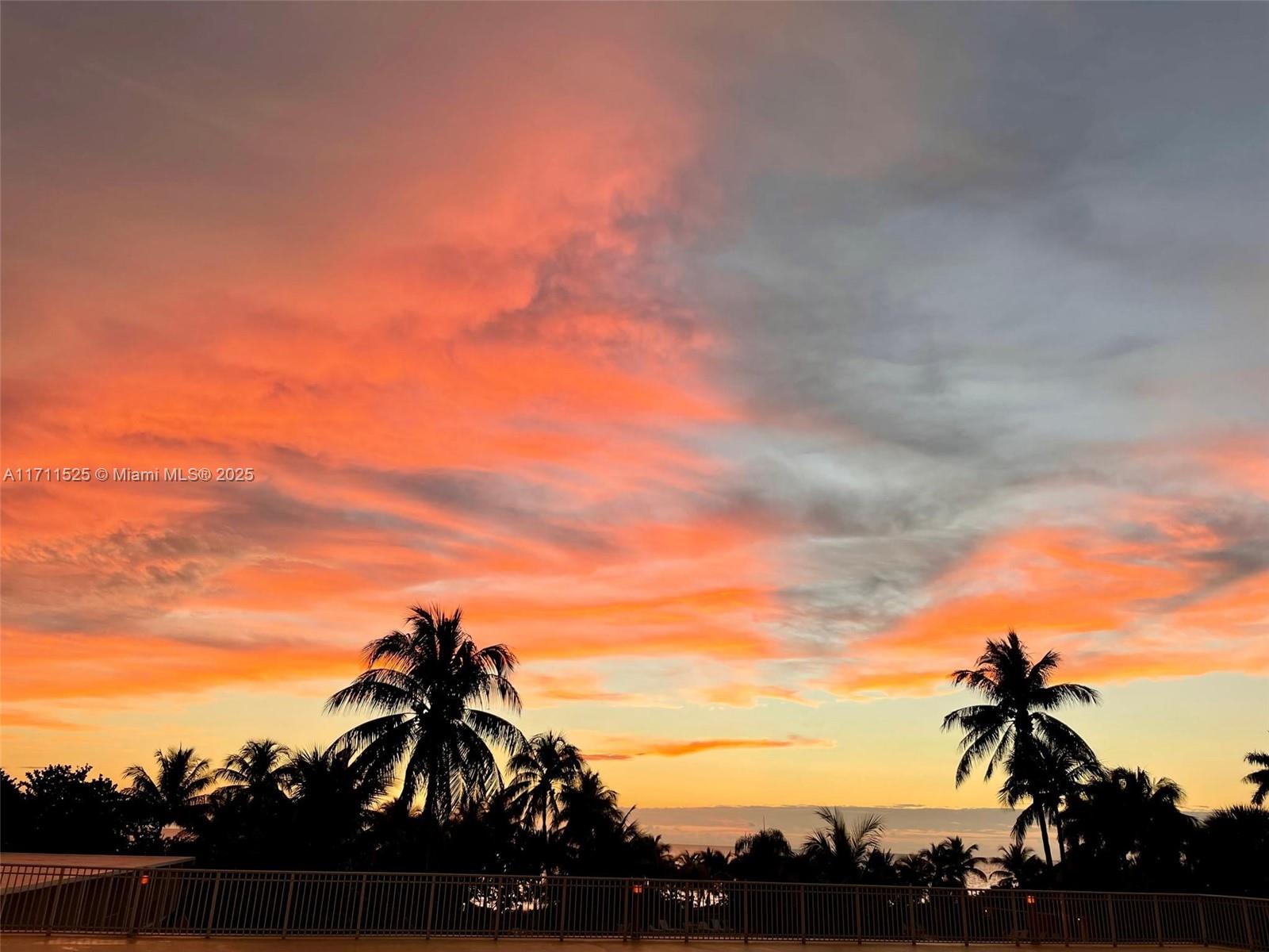 881 Ocean Dr #L5, Key Biscayne FL 33149