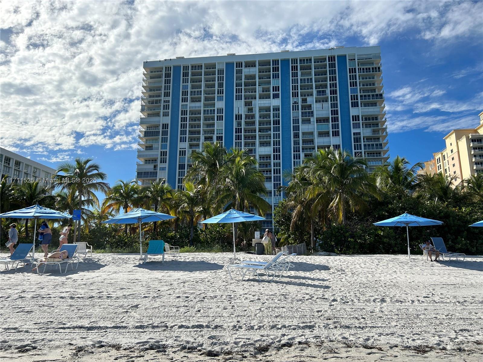 881 Ocean Dr #L5, Key Biscayne FL 33149