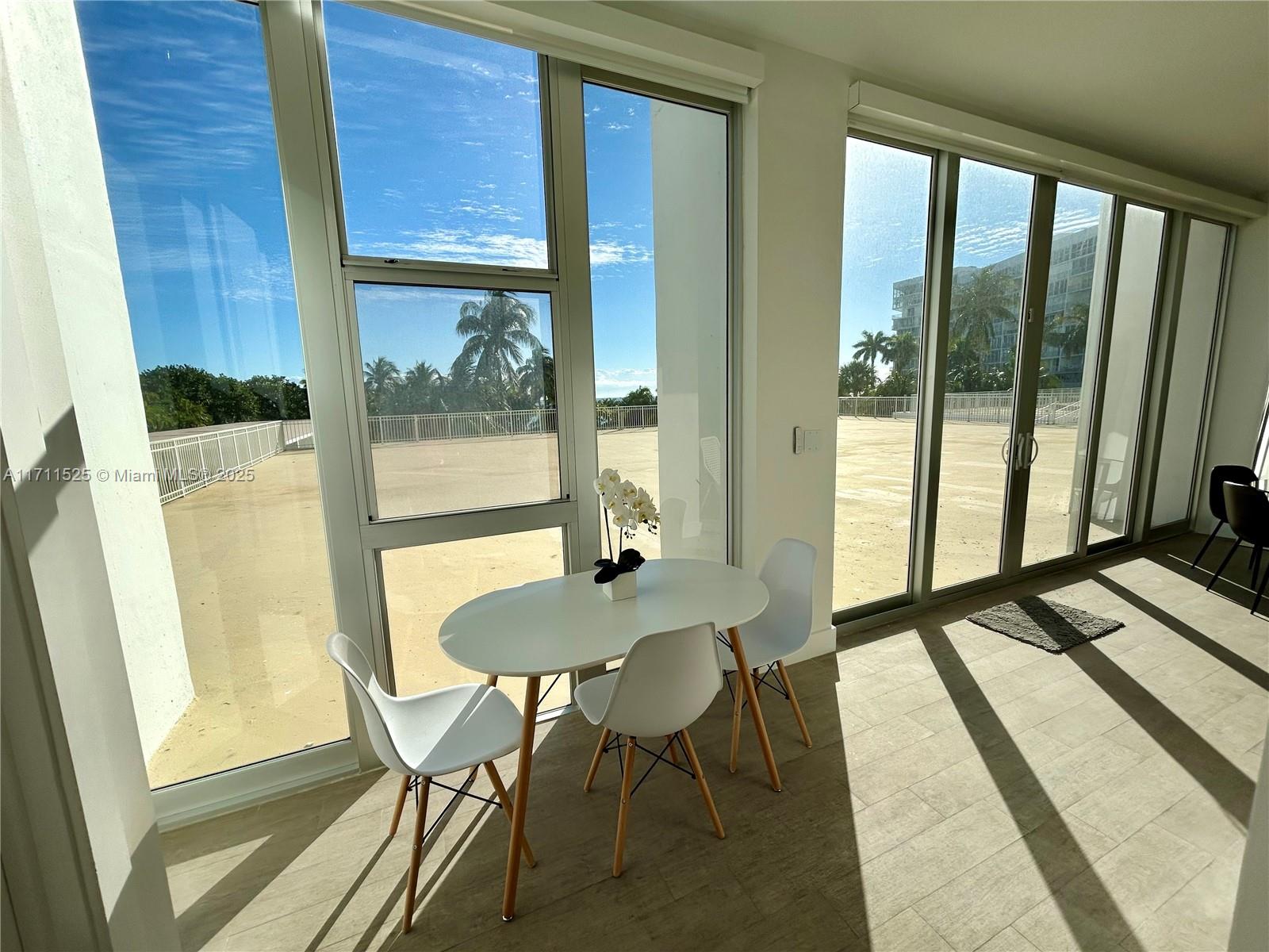 881 Ocean Dr #L5, Key Biscayne FL 33149