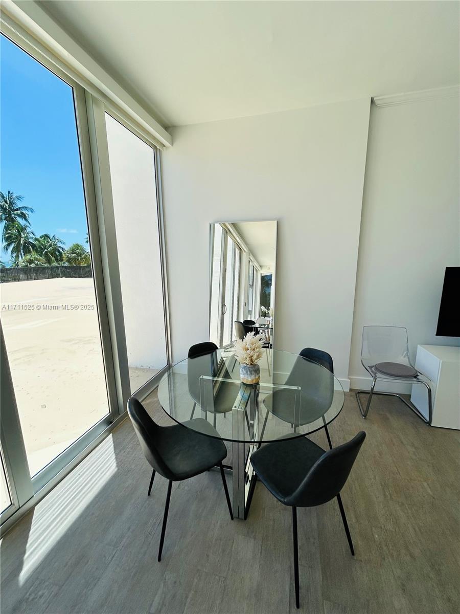 881 Ocean Dr #L5, Key Biscayne FL 33149
