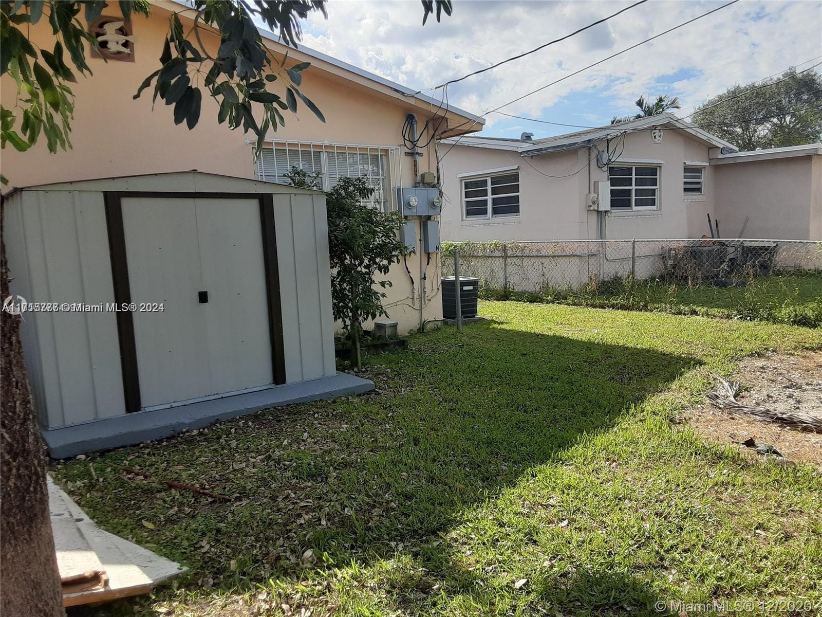 412 SW 10th St, Hallandale Beach, Florida image 15