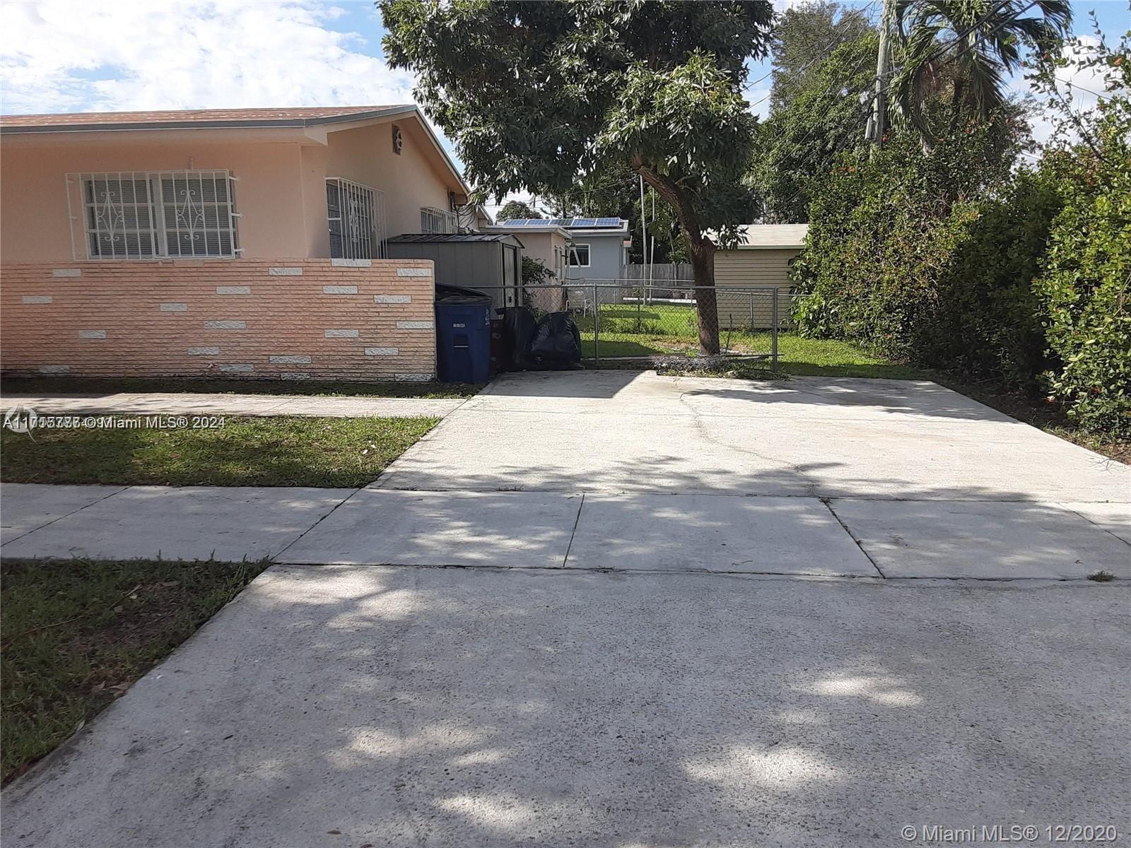 412 SW 10th St, Hallandale Beach, Florida image 2