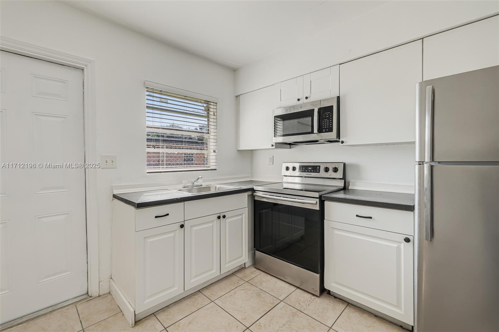 1619 NW 8th Ave, Fort Lauderdale, Florida image 18