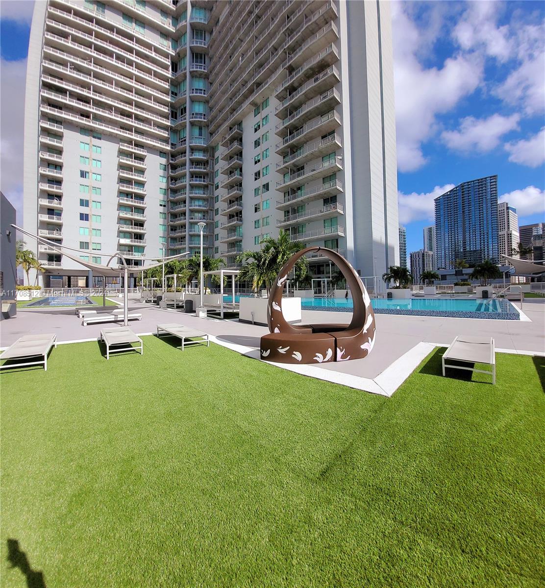 690 SW 1st Ct #1915, Miami FL 33130
