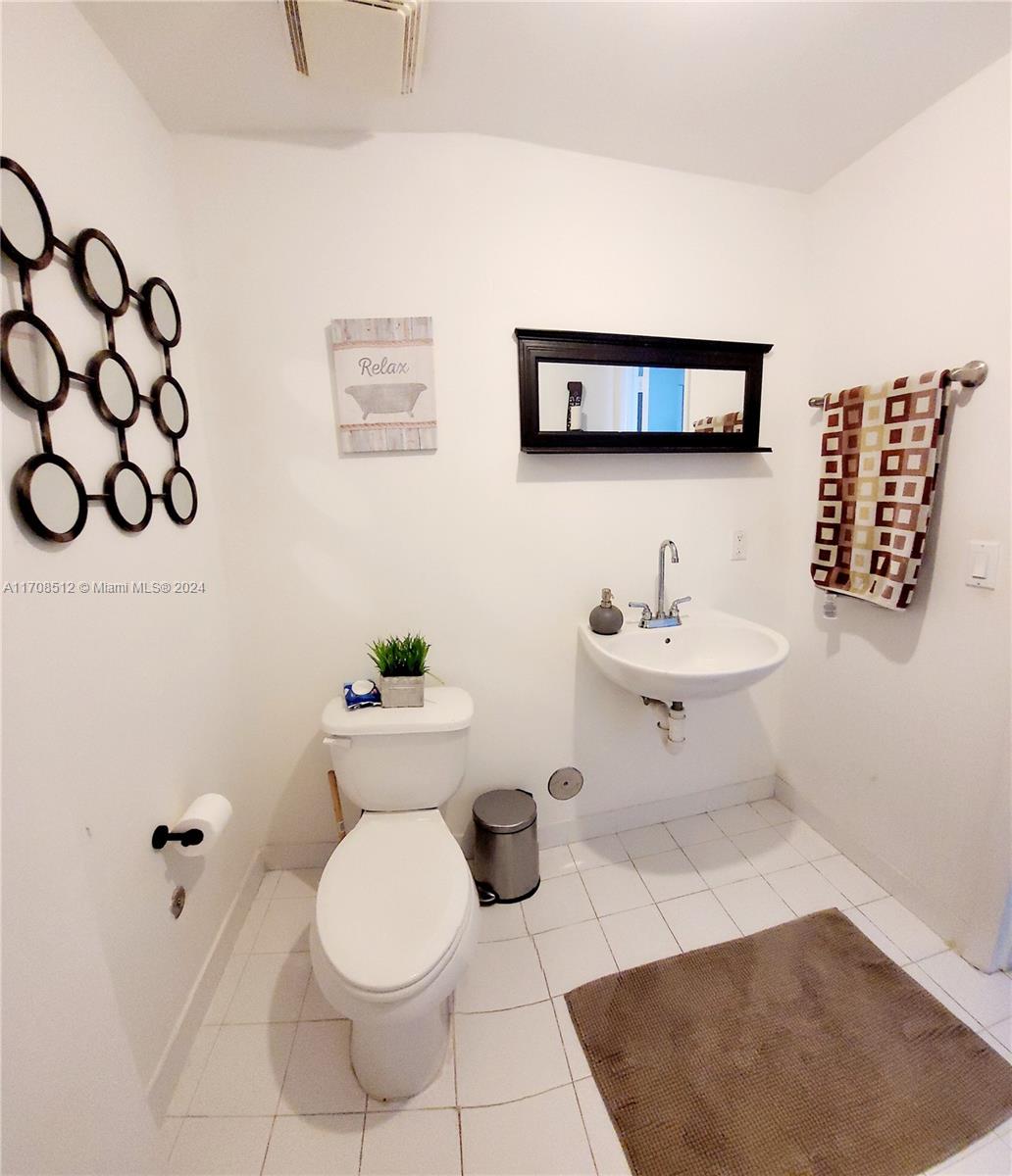 690 SW 1st Ct #1915, Miami FL 33130