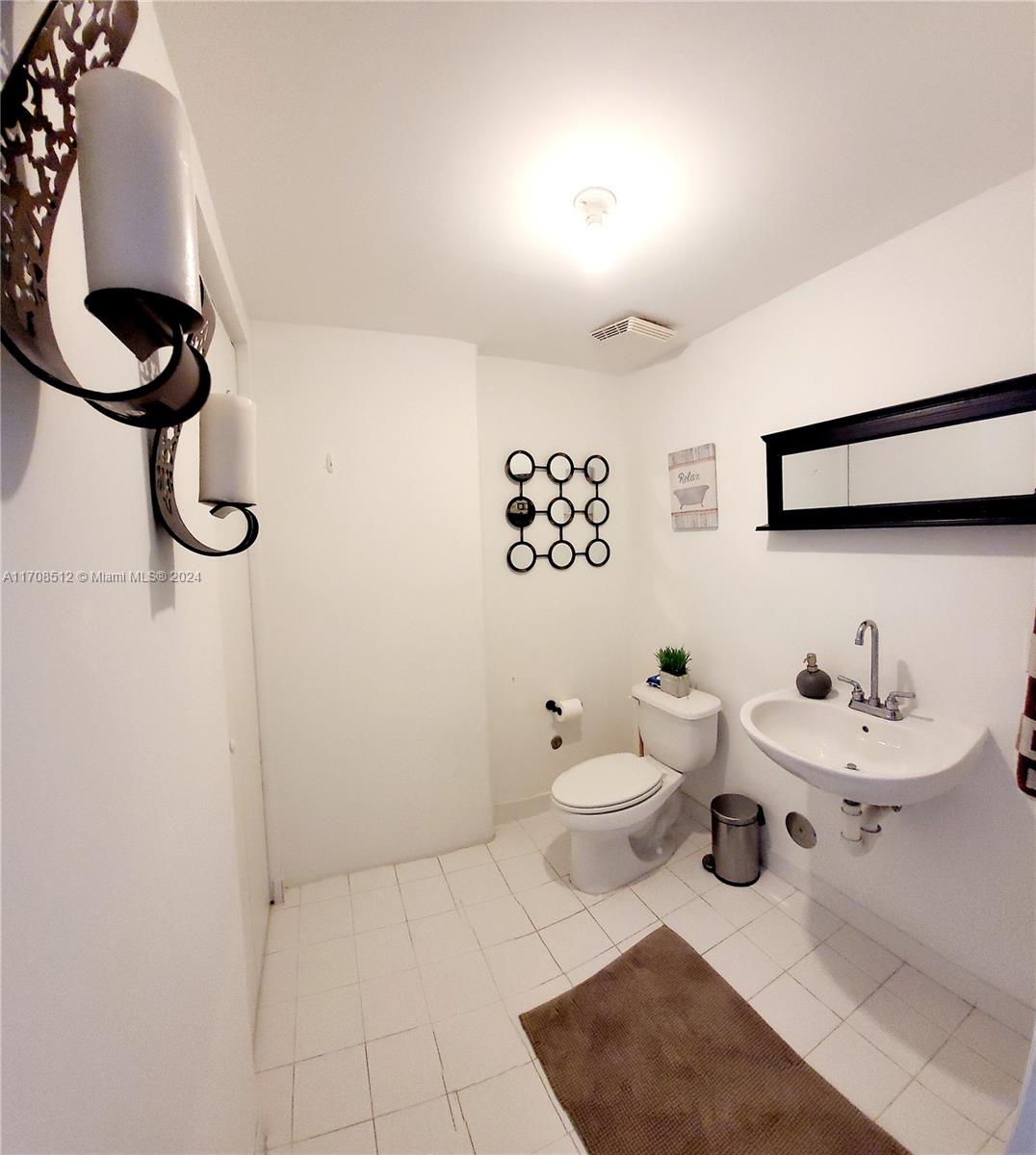690 SW 1st Ct #1915, Miami FL 33130