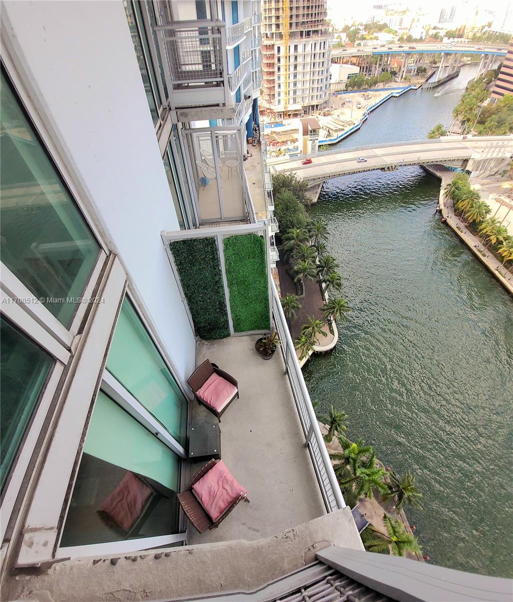 690 SW 1st Ct #1915, Miami FL 33130