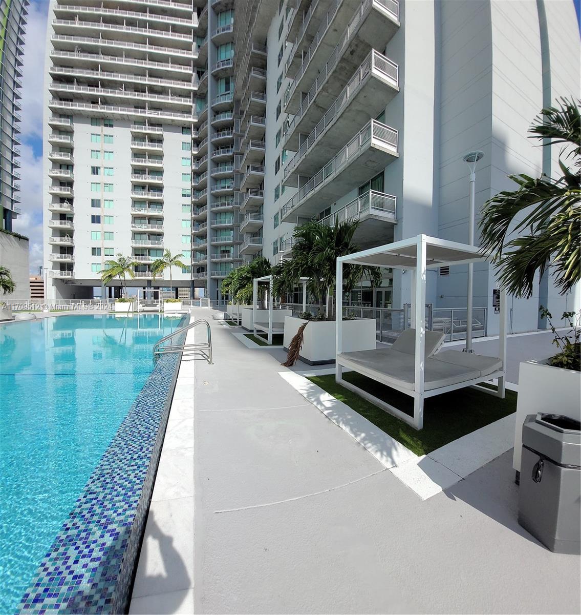 690 SW 1st Ct #1915, Miami FL 33130