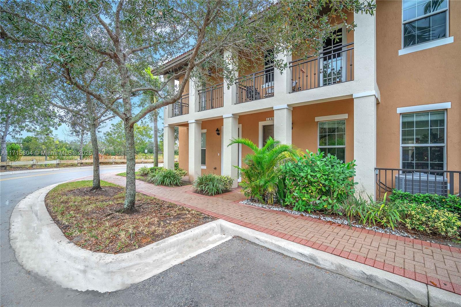 14614 SW 12th St, Pembroke Pines, Florida image 1