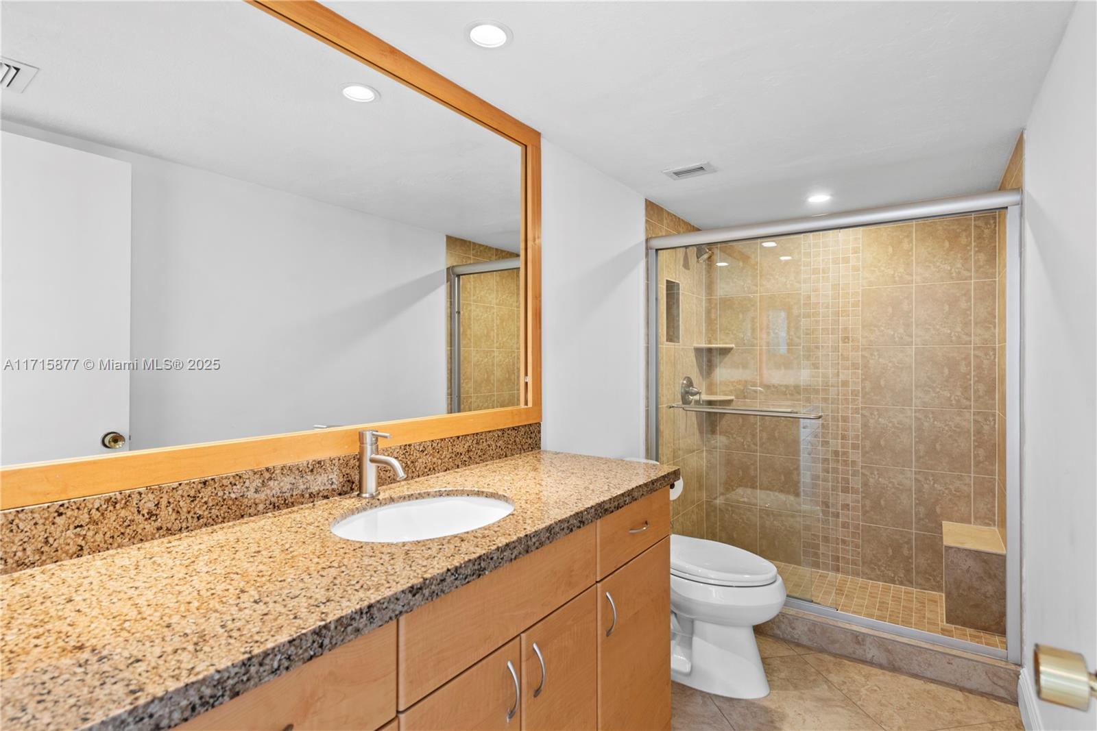 881 Ocean Dr #21E, Key Biscayne FL 33149